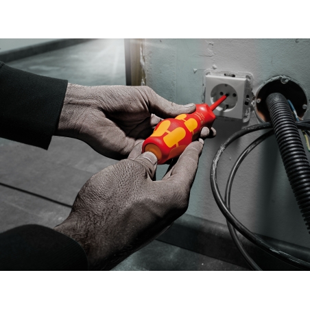 WERA 827 T i Kraftform Turbo bit-handhouder VDE. WERA 827 T i Kraftform Turbo bit-handhouder VDE.